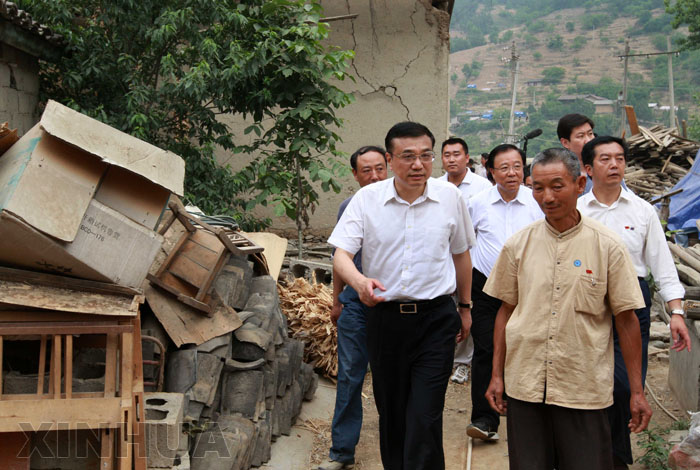 李克强同志视察甘肃地震灾区纪行-李克强,甘肃