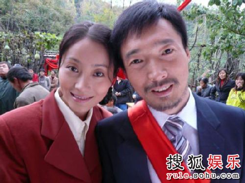 气质美女变村妇 任袁媛李易祥领衔《无处藏身》