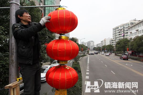 镇海新颜迎新春-红灯笼,在车,悬挂,街道,车站-中国宁波网-新闻中心