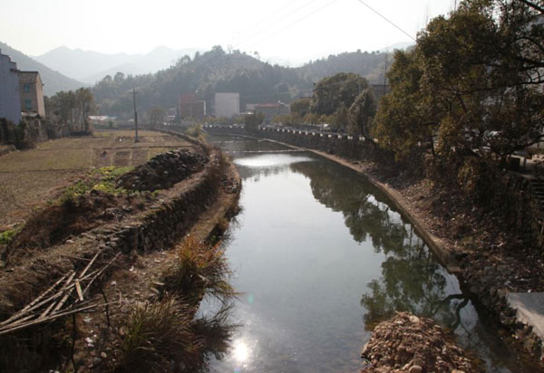 宁海深甽镇上湖村河道整治前后