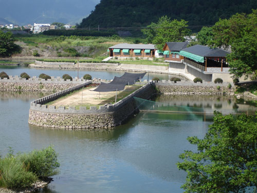 地址:前童镇柘杨湖自然村