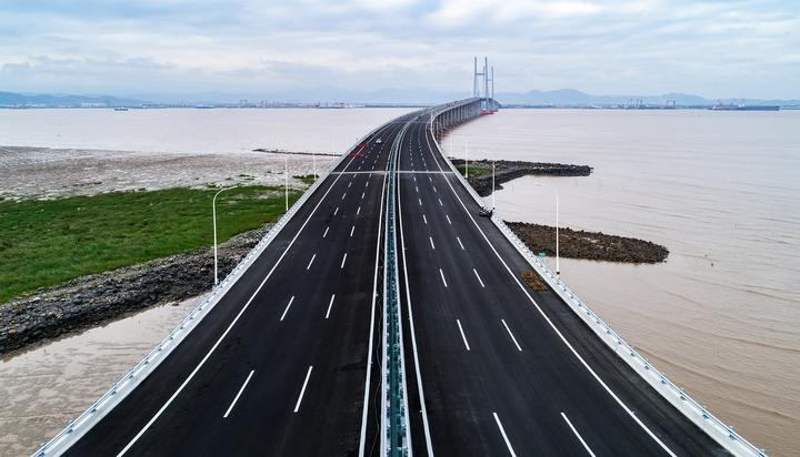 浙江沿海高速公路象山至乐清段正式通车 下午两点可上高速